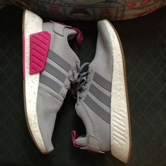 grey adidas sneakers ladies
